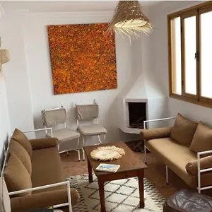  Hébergement de vacances Newly Renovated Riad, Sea View And Four Ensuites